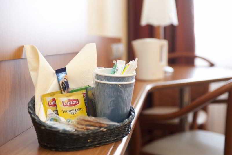 Kyriad Hotel Tours Centre מראה חיצוני תמונה