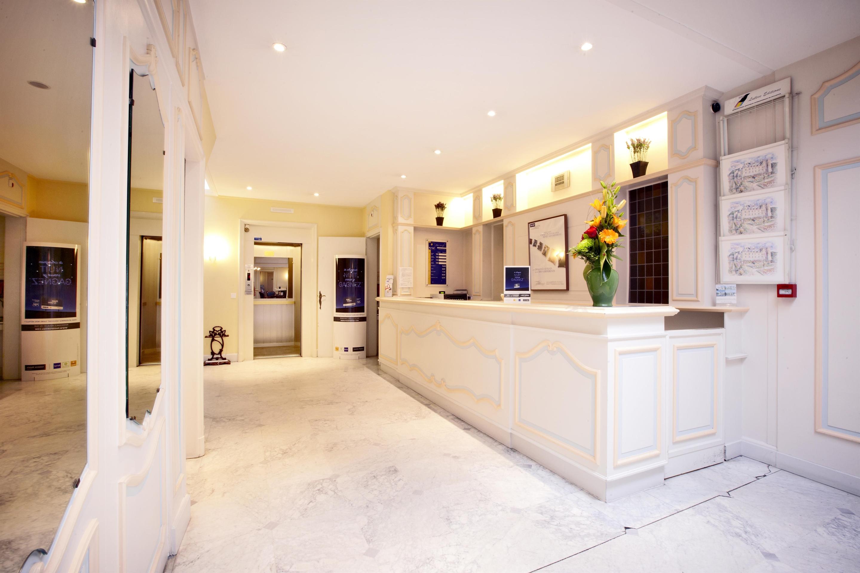 Kyriad Hotel Tours Centre מראה חיצוני תמונה
