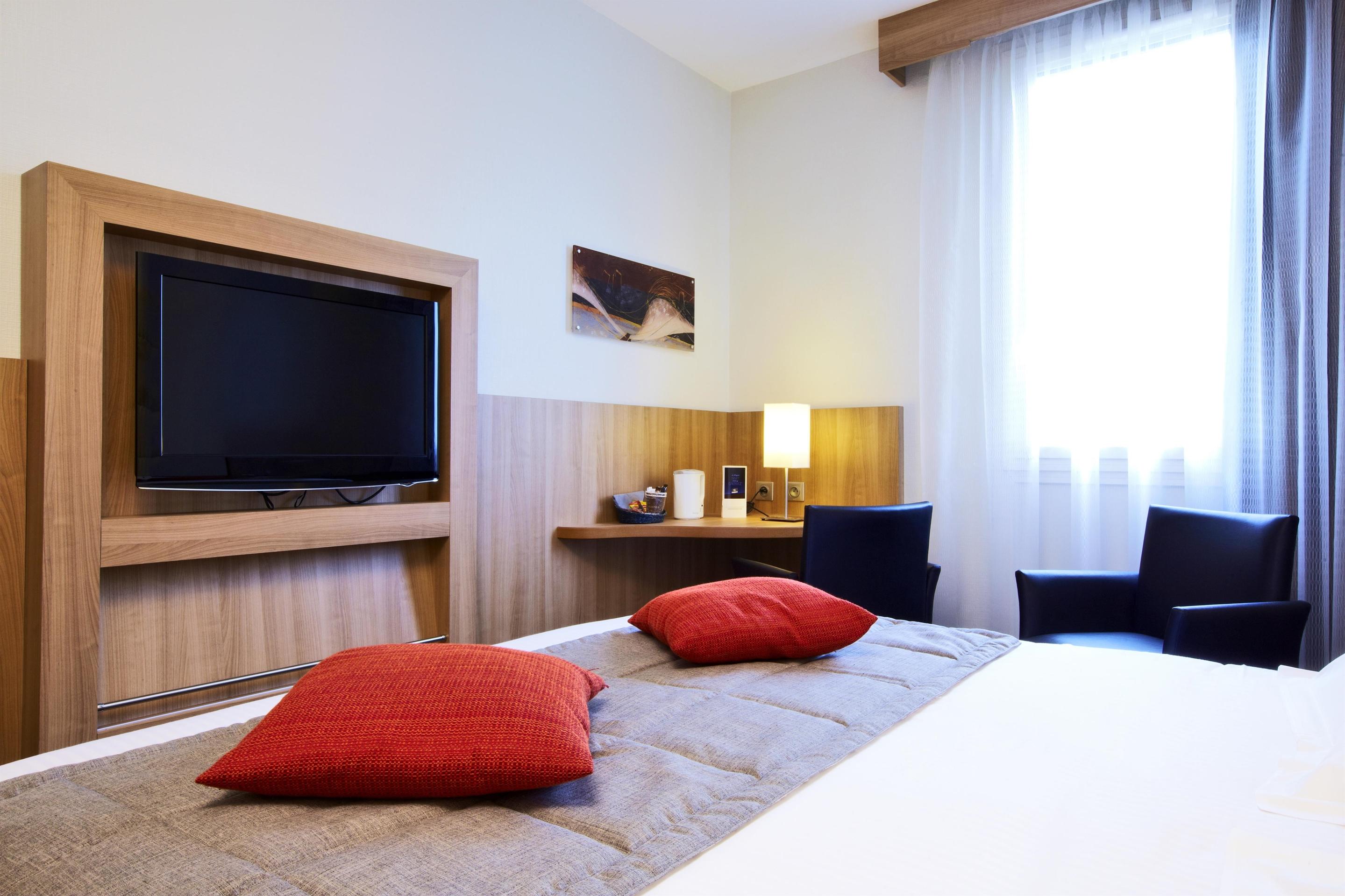 Kyriad Hotel Tours Centre מראה חיצוני תמונה