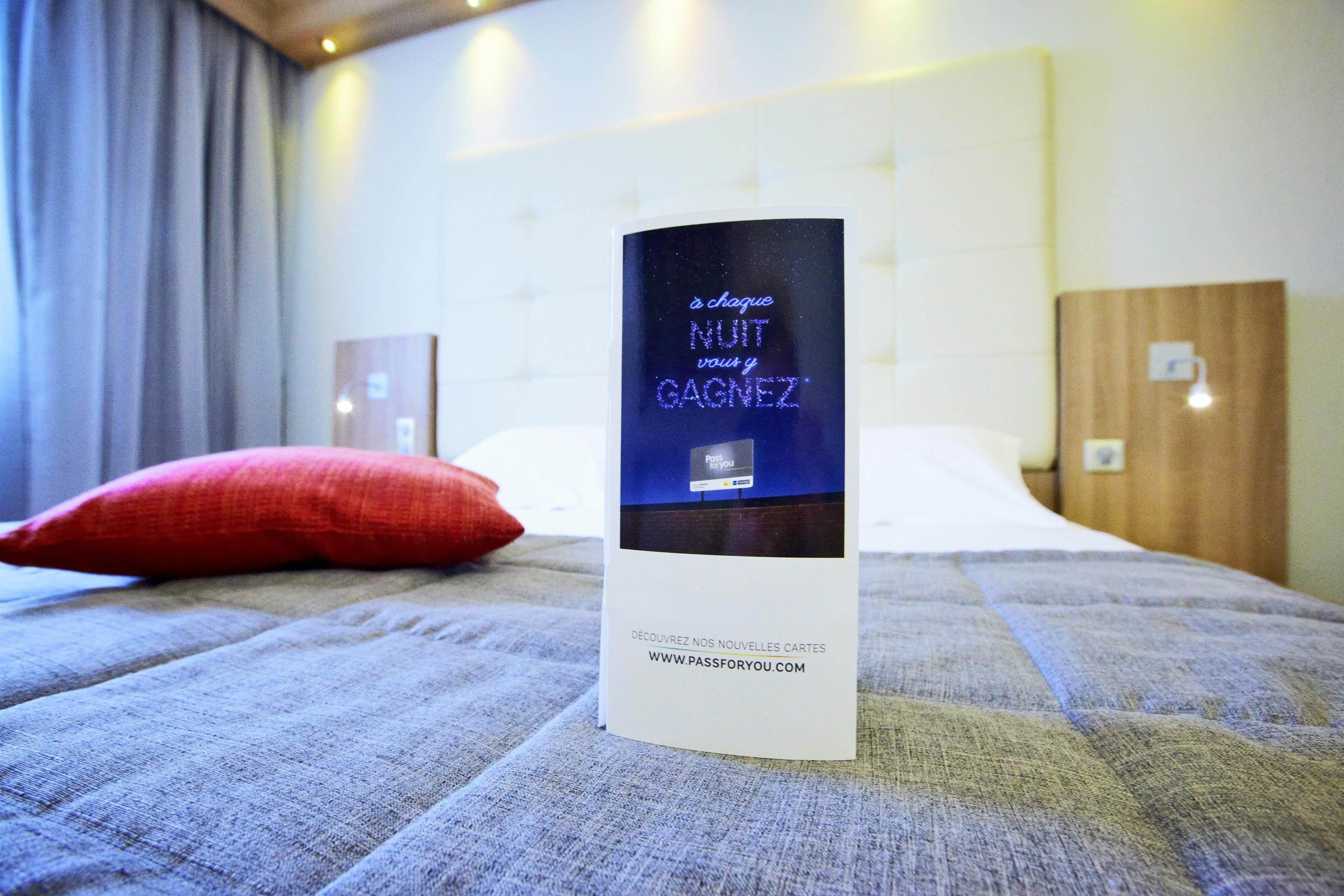 Kyriad Hotel Tours Centre מראה חיצוני תמונה