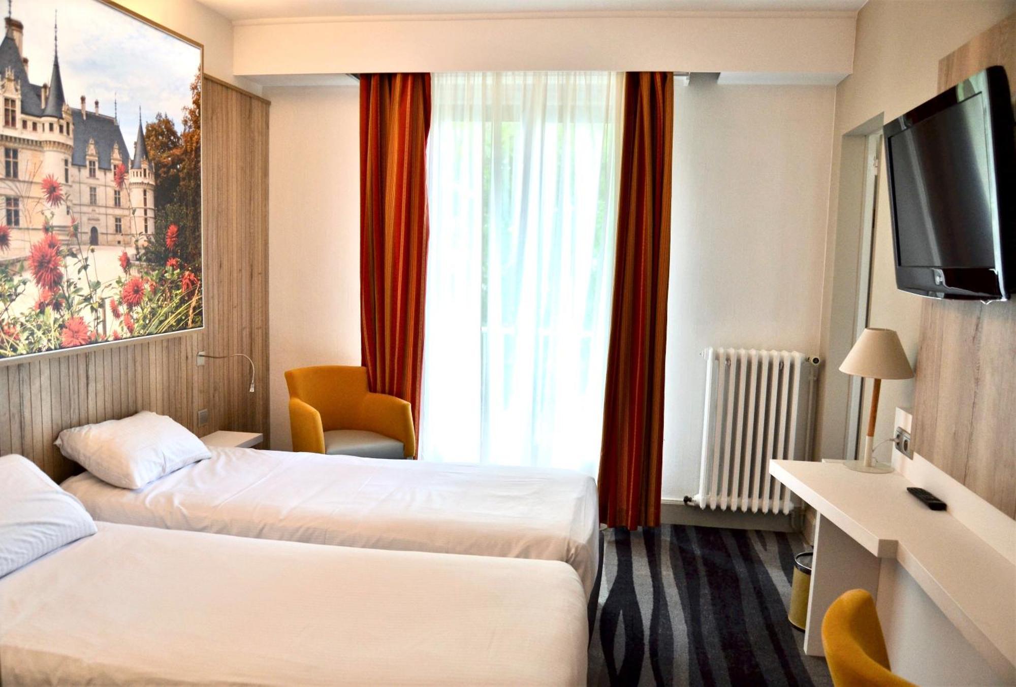 Kyriad Hotel Tours Centre מראה חיצוני תמונה