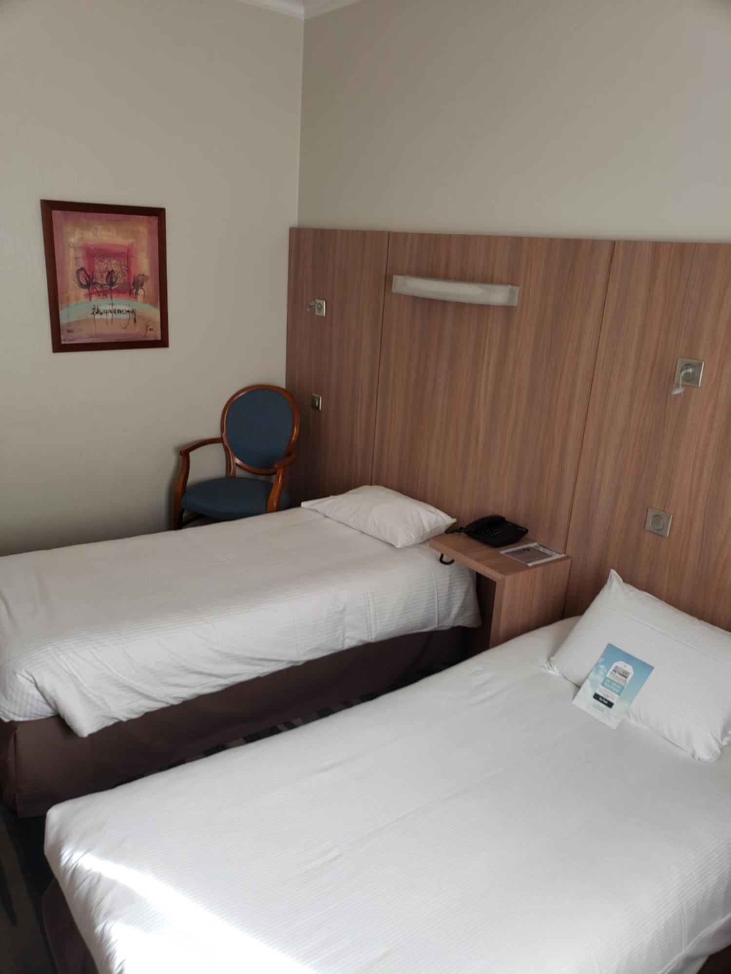 Kyriad Hotel Tours Centre מראה חיצוני תמונה