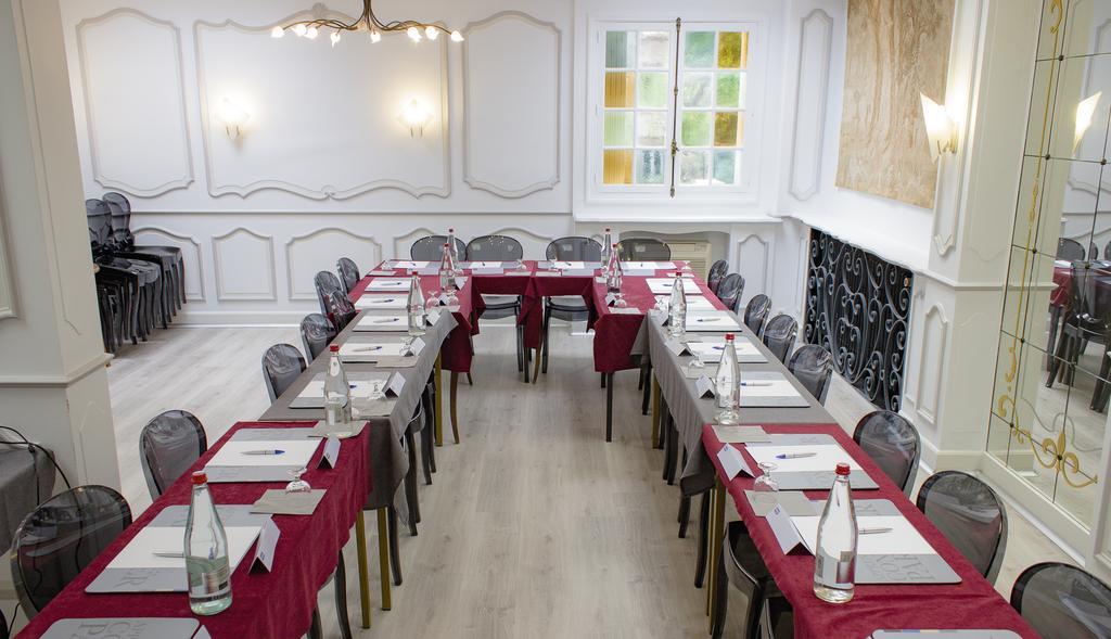 Kyriad Hotel Tours Centre מראה חיצוני תמונה